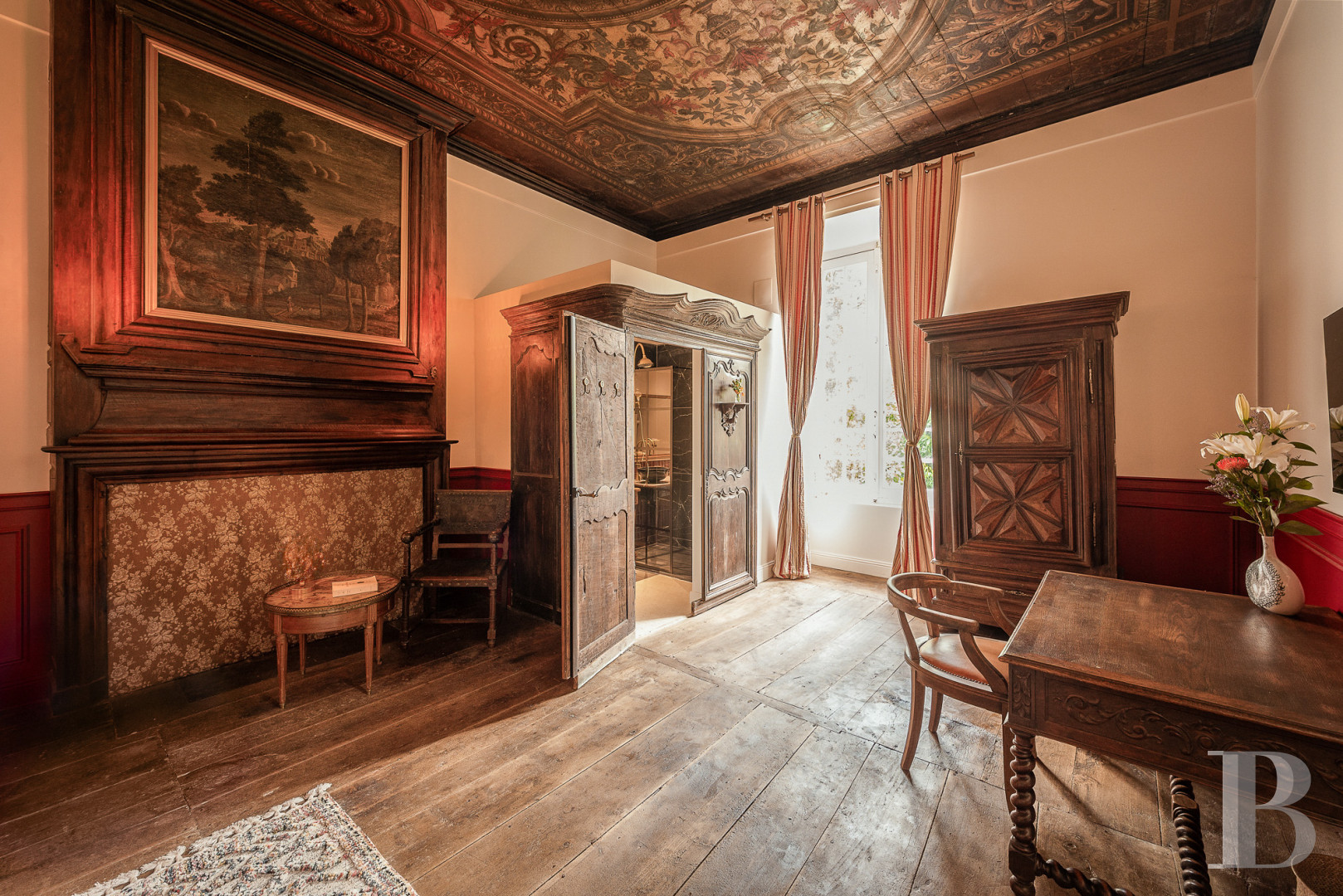 An elegant 17th-century manor house and overhanging gardens, in Autoire, in the Lot department  - photo  n°10